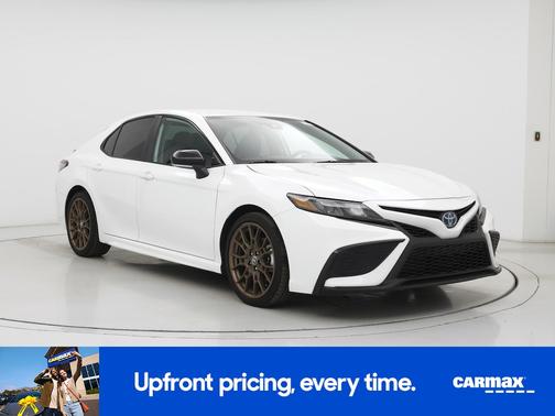 White 2023 Toyota Camry Hybrid SE