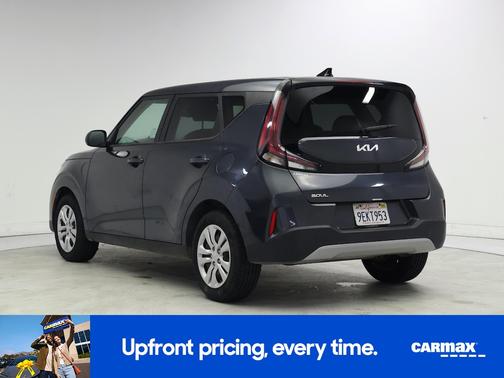 Gray 2023 Kia Soul LX