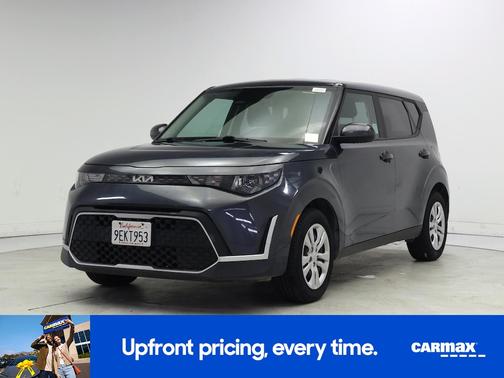 Gray 2023 Kia Soul LX