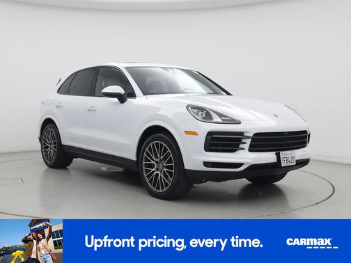 White 2023 Porsche Cayenne Platinum