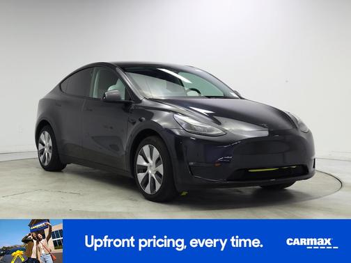 Gray 2024 Tesla Model Y Long Range