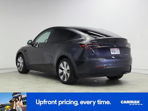 Gray 2024 Tesla Model Y Long Range
