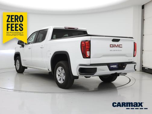 White 2025 GMC Sierra 1500 SLE