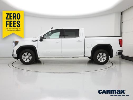 White 2025 GMC Sierra 1500 SLE