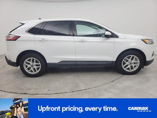 White 2022 Ford Edge SEL