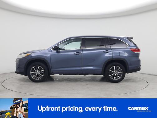 Blue 2017 Toyota Highlander XLE