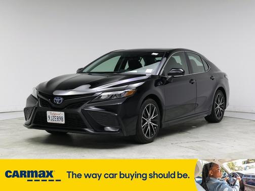 2024 Toyota Camry Hybrid SE