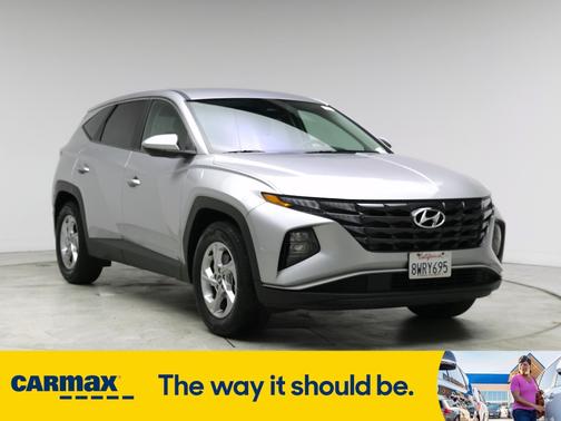 2022 Hyundai TUCSON SE