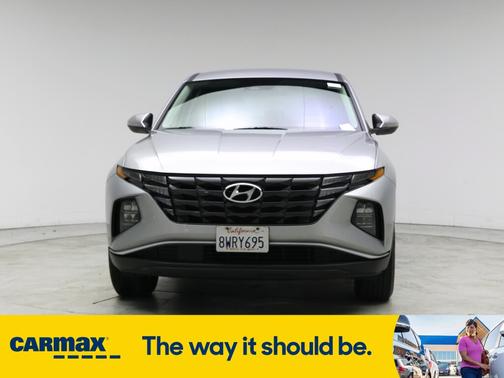 2022 Hyundai TUCSON SE