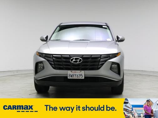 2022 Hyundai TUCSON SE