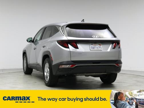 2022 Hyundai TUCSON SE