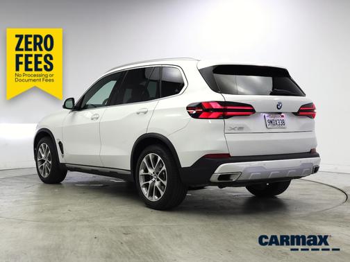 White 2024 BMW X5 sDrive40i