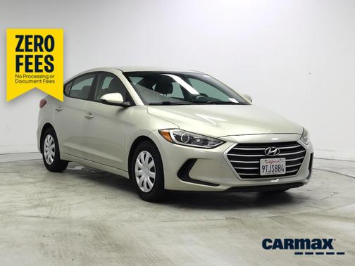 Silver 2017 Hyundai ELANTRA SE