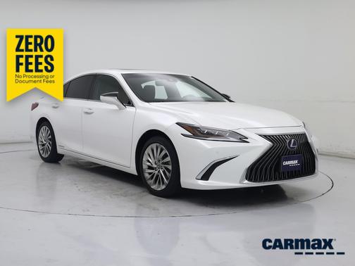 White 2021 Lexus ES 300h Luxury