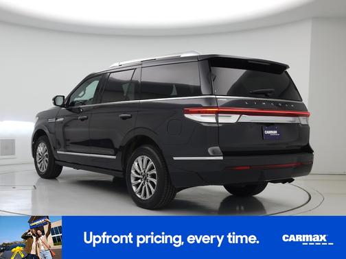 2023 Lincoln Navigator Standard