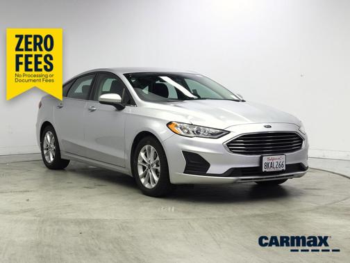 Silver 2019 Ford Fusion SE
