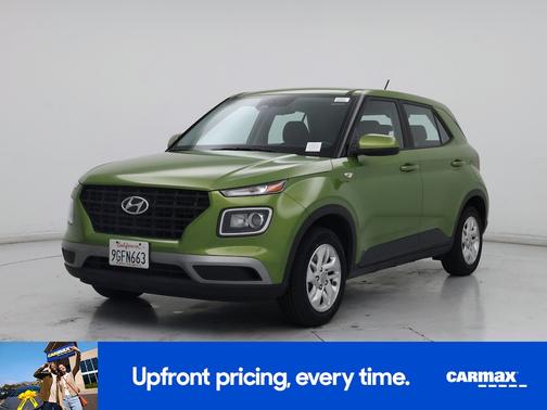 Green 2023 Hyundai VENUE SE