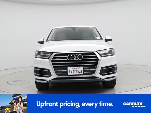 White 2018 Audi Q7 Premium Plus