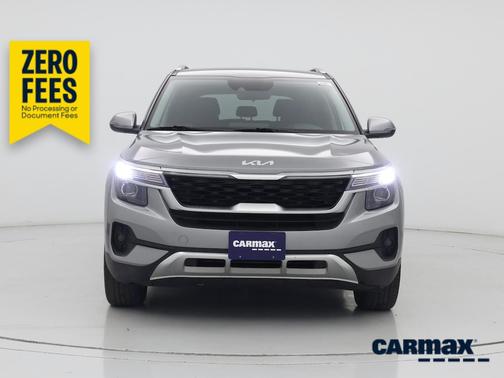 Gray 2023 Kia Seltos S