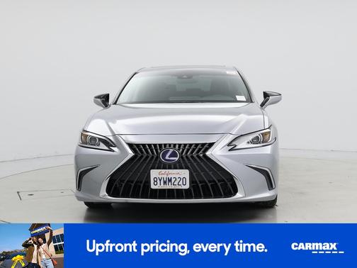 2022 Lexus ES 300h 