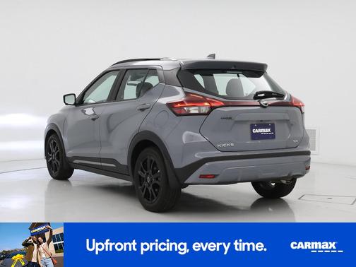 2022 Nissan Kicks SR