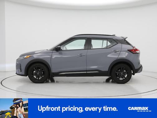 2022 Nissan Kicks SR