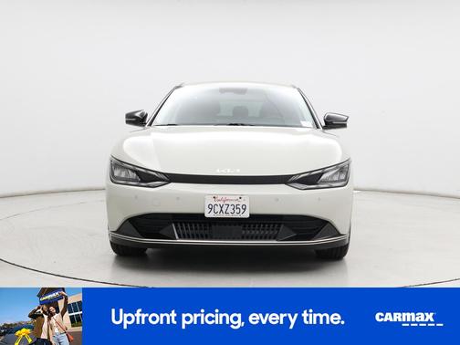 White 2022 Kia EV6 Wind