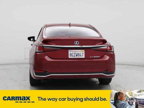 2019 Lexus ES 300h