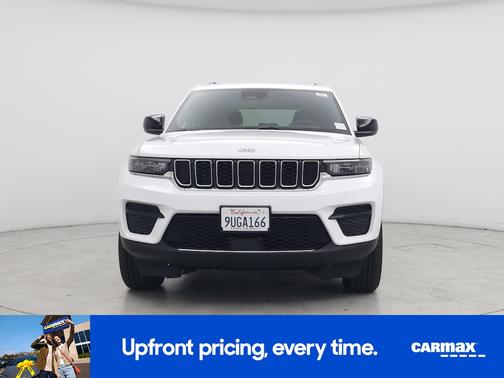 White 2025 Jeep Grand Cherokee Laredo