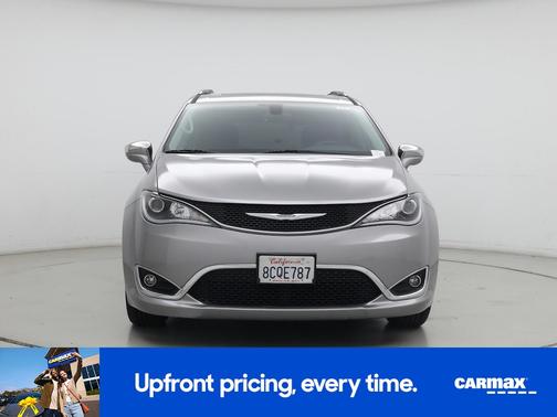Silver 2017 Chrysler Pacifica Limited