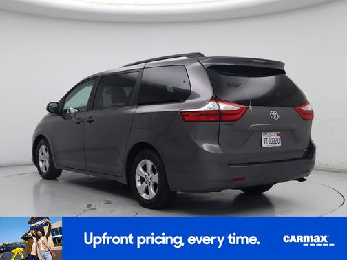 2016 Toyota Sienna LE