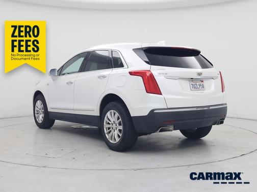 White 2017 Cadillac XT5