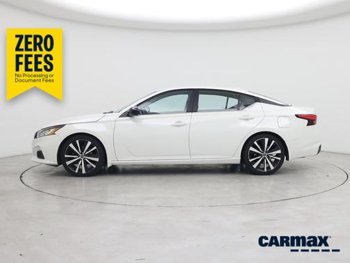 White 2020 Nissan Altima SR
