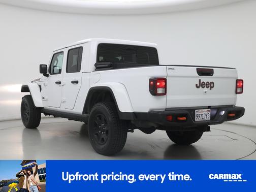 White 2021 Jeep Gladiator Mojave
