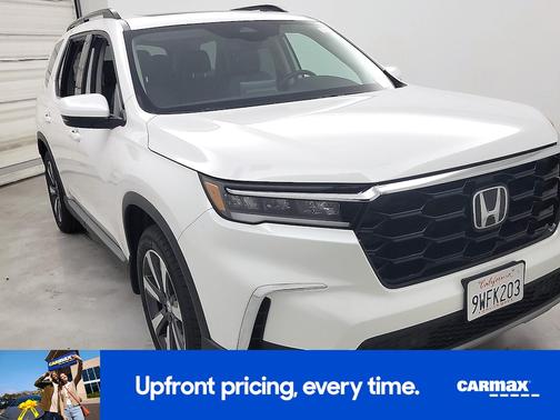 White 2025 Honda Pilot Touring