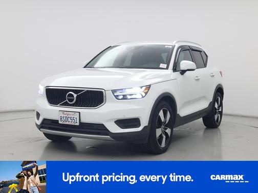 2020 Volvo XC40 T5 Momentum