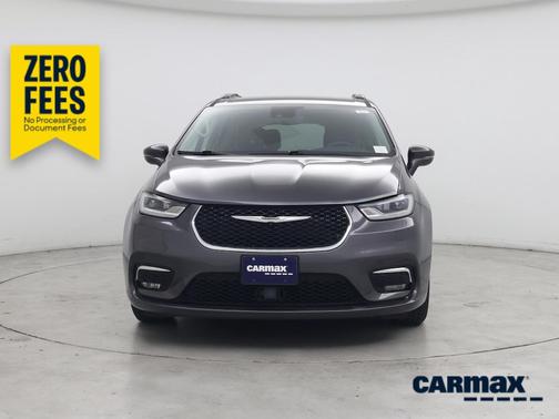 Gray 2022 Chrysler Pacifica Touring L