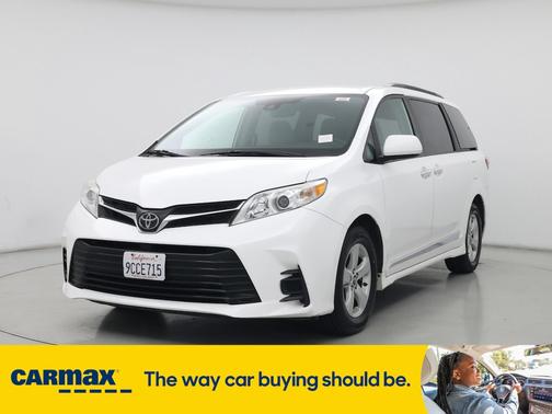 2019 Toyota Sienna LE