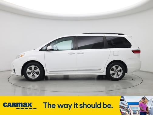 2019 Toyota Sienna LE