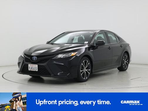 Black 2020 Toyota Camry Hybrid SE