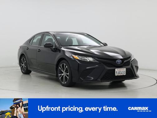 Black 2020 Toyota Camry Hybrid SE