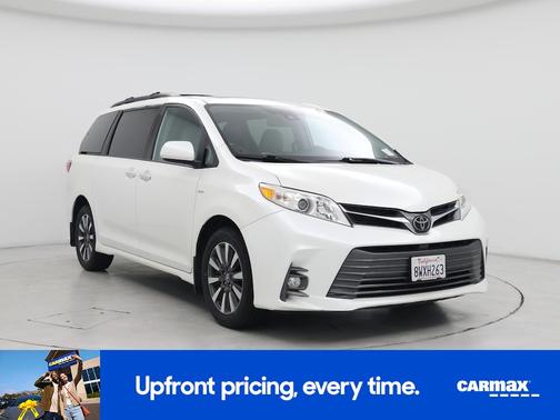 2020 Toyota Sienna XLE