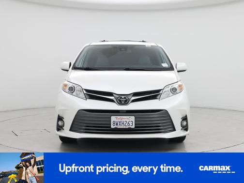 2020 Toyota Sienna XLE
