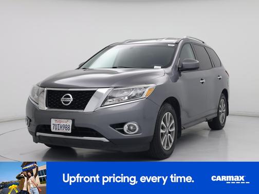 Gray 2016 Nissan Pathfinder SV