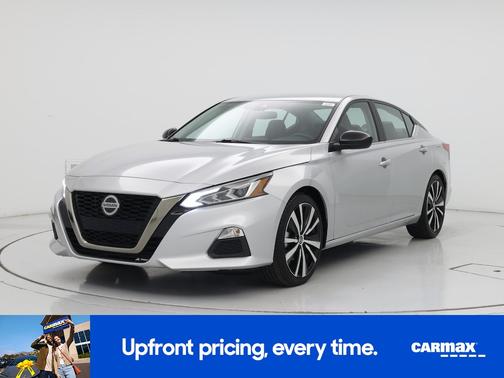 Silver 2022 Nissan Altima SR