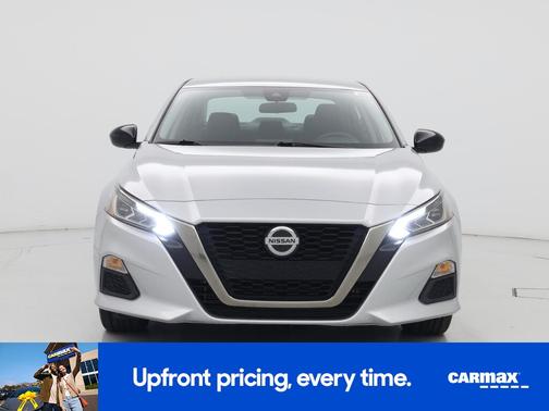 Silver 2022 Nissan Altima SR