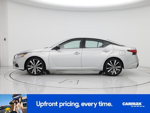 Silver 2022 Nissan Altima SR