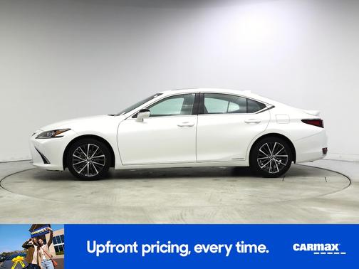 2022 Lexus ES 300h 