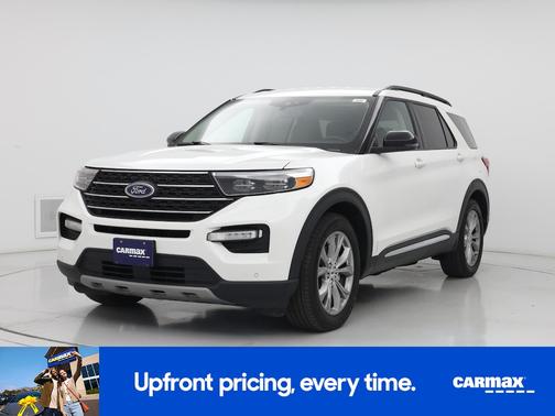 White 2024 Ford Explorer XLT