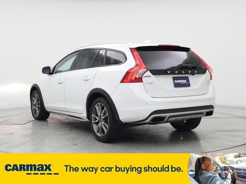 2016 Volvo V60 Cross Country T5